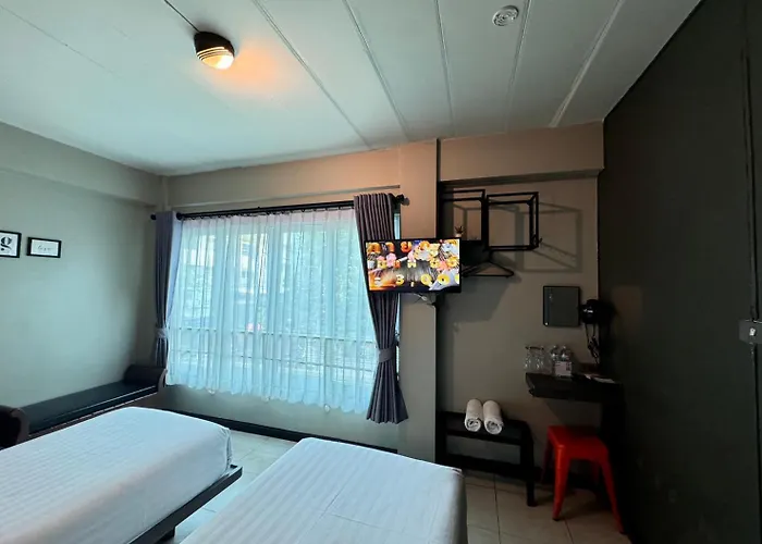 Bb House Rambuttri2 บีบี เฮ้าส์ รามบุตรี2 3*